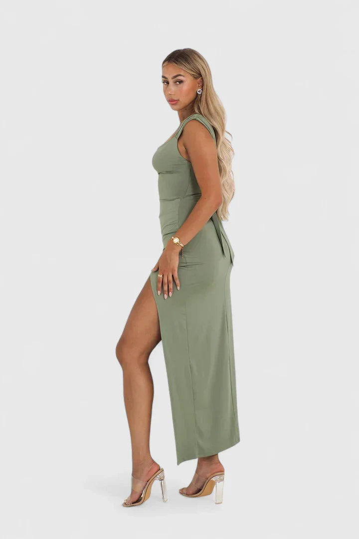 Elegant Green Dress for Women with Square Neck Sleeveless Ruched Bodycon Side Slit Cocktail Midi Style