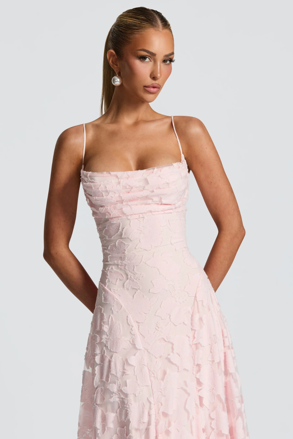 Elegant Formal Wedding Guest Dress for Women with Square Neck Spaghetti Strap Floral Brocade Maxi Style