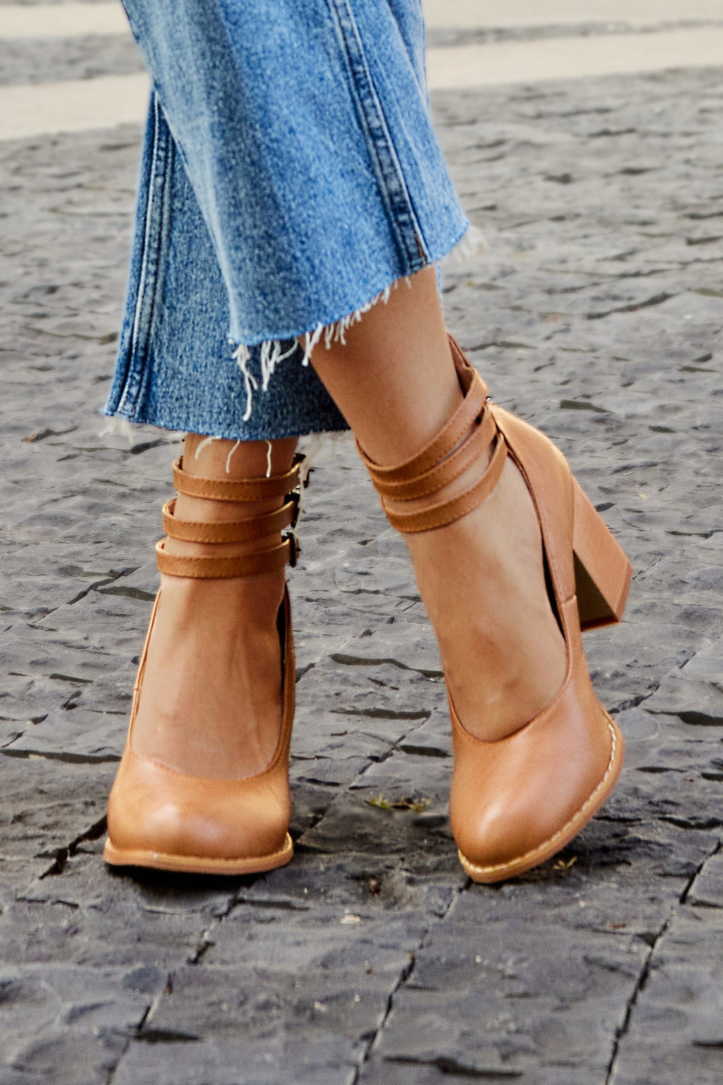 Stylish Sandals for Women with Triple Ankle Strap Double Buckle Block Heel Open Toe Leather Style