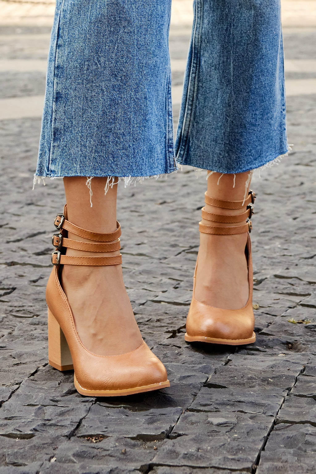 Stylish Sandals for Women with Triple Ankle Strap Double Buckle Block Heel Open Toe Leather Style